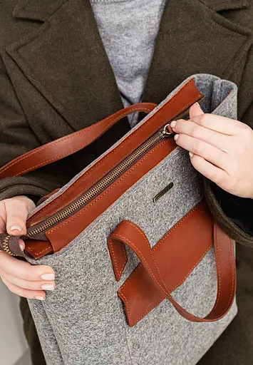 Фетрова жіноча сумка Шоппер D.D. з шкіряними коричневими вставками - фото 9