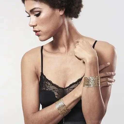 Наручники Bijoux Indiscrets Desir Metallique Handcuffs - Gold, металеві, стильні браслети - фото 8