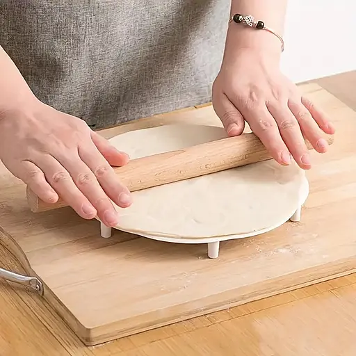 Пластикова пельменниця (форма для приготування пельменів) Ø21 см на 19 пельменів, Kitchen Master 87560 - фото 3