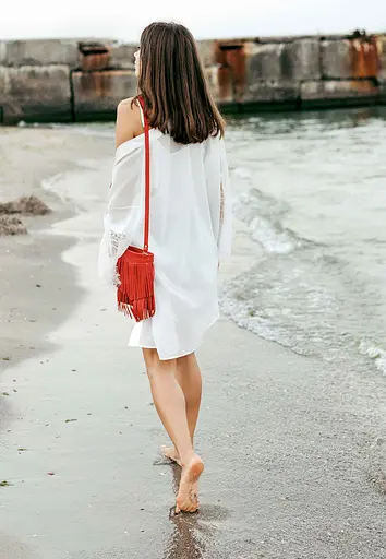 Шкіряна жіноча сумка з бахромою міні-кроссбоді Fleco червона - фото 9