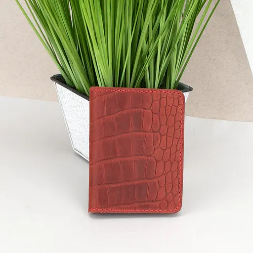 Обложка на ID паспорт, права кожаная на кнопке Handycover 0037 красная под рептилию - фото 1