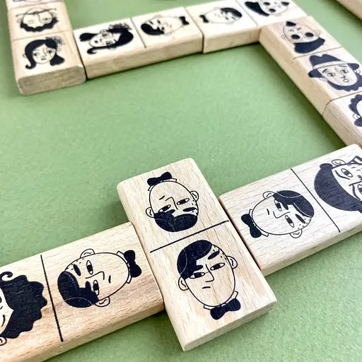 Настільна гра Доміно "Персонажі" 900620 від 2 до 6 гравців 45 елементів - фото 3