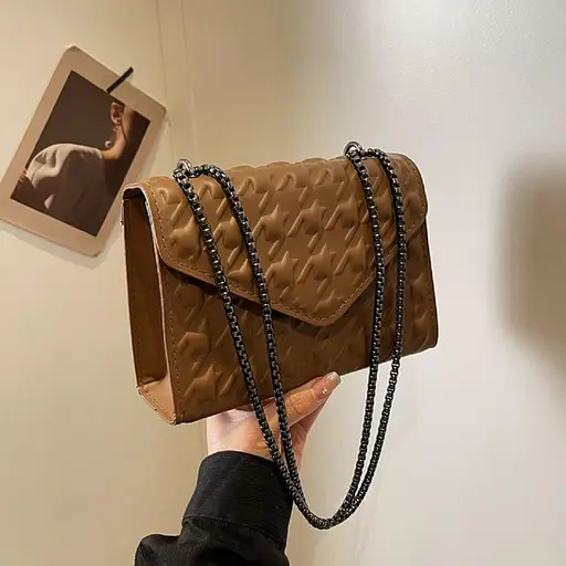 Кроссбоди каркасное в стеганной эко-коже Lilly P4-8988C