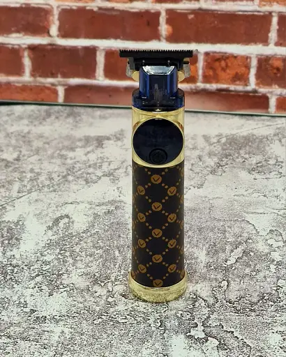 Професійний тример VGR V-942 — керамічна точність для ідеального комфорту - фото 3