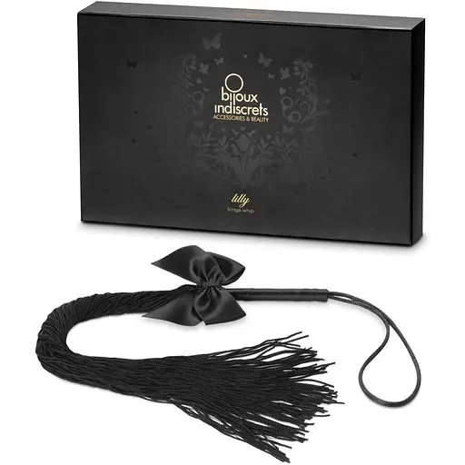 Кнут Bijoux Indiscrets - Lilly - FRinge whip украшен шнуром и бантиком, в подарочной упаковке