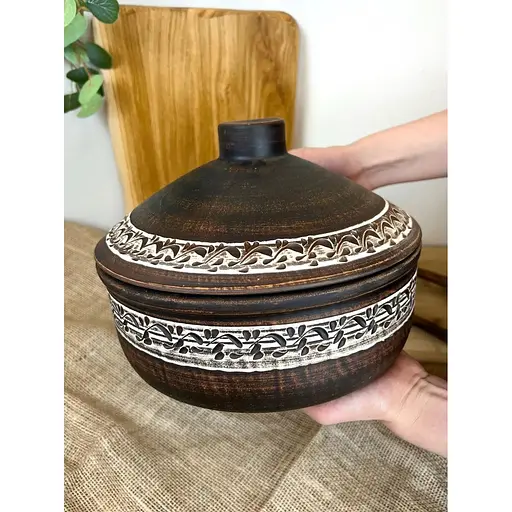 Сковорода 3 літри керамічна (глиняна) з кришкою різьблена  