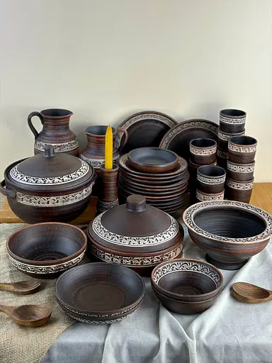 Столовый сервиз керамической (глиняной) посуды на 12 человек Ангоб