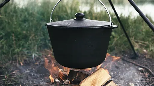 Котел чугунный туристический 6 л с крышкой, чехлом и трехногой - фото 8