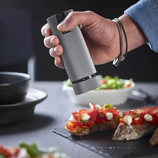 Мельница для соли Peugeot Line U'select 15 см электрический серебристо-серый (4313100) - фото 9