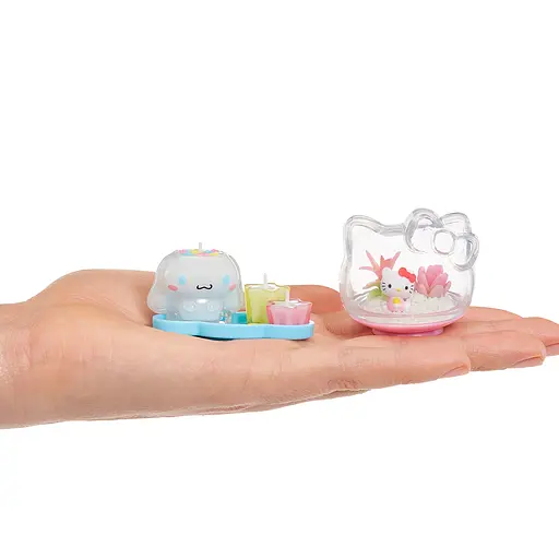 Игровой набор MGA's Miniverse серии Sanrio S2 Создай стиль вместе с Хэллоу Китти и друзьями (547235) - фото 4