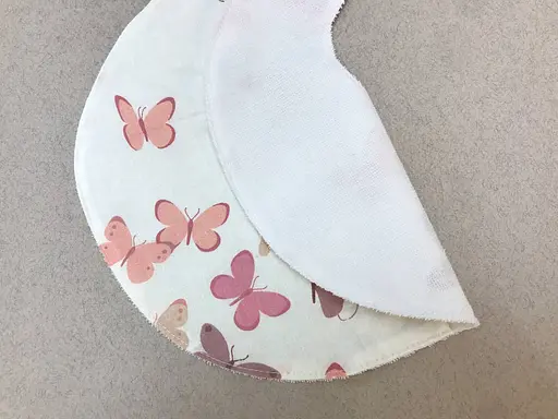 Непромокаемый слюнявчик Moontime "Розовые бабочки" - фото 2