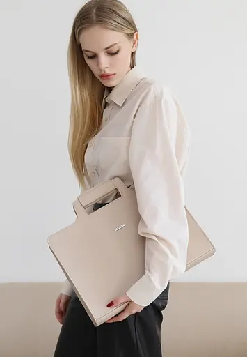 Жіноча шкіряна сумка для ноутбука і документів світло-бежева - фото 6