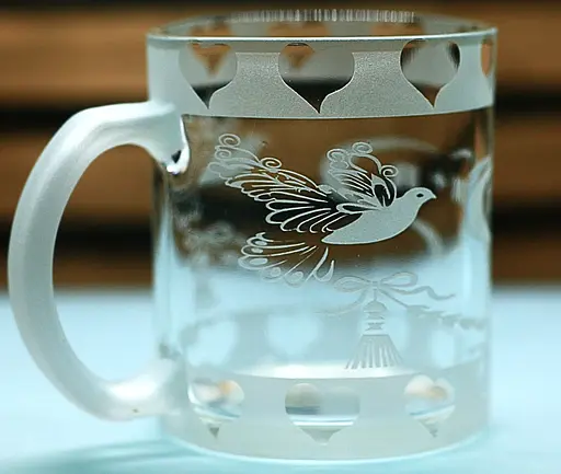 Чашка скляна 320 мл Ти і Я з голубами  кружка для закоханих  Подарунок на весілля річницю для коханих - фото 1
