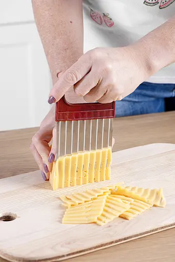 Сырорезка нож для нарезки сыра овощерезка большая с ручкой (14x9 см), Kitchette Красный 83577 - фото 7