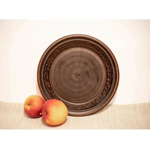 Тарілка керамічна (глиняна) 24 см різьблена коричнева