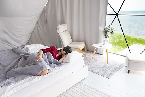 Подарунковий набір Чумацький Шлях: шовкова маска модель 3.1 + шовкова резинка для волосся розмір S чорна (1223-02) - фото 3