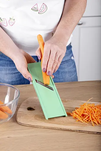 Терка универсальная пластмассовая для овощей по-корейски 24.5 см, Kitchette 83863 - фото 4