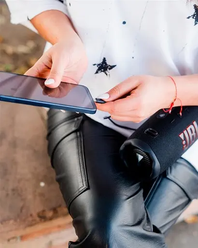 Портативная беспроводная колонка JBL Charge 6 (JBLCHARGE6BLK) черная - фото 2