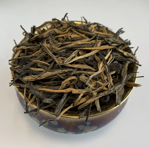 Юньнаньский черный чай с большими золотыми иглами 100 г - фото 2