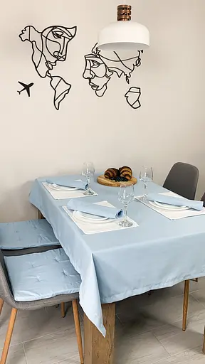 Водовідштовхувальна скатертина однотон 160х120 см Блакитний