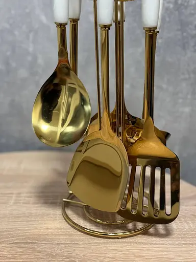 Набір кухонного приладдя з керамічною ручкою на підставці 6 штук Золото - фото 5