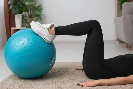 М'яч для фітнесу (фітбол) PowerPlay 4001 Ø65 cm Gymball М'ятний + помпа (PP_4001_65_Mint) - фото 5