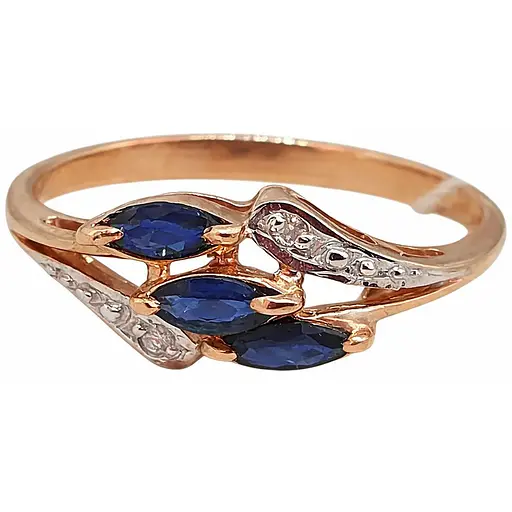 Золотое кольцо с бриллиантами и сапфиром. RS70016K 18,5 - фото 1