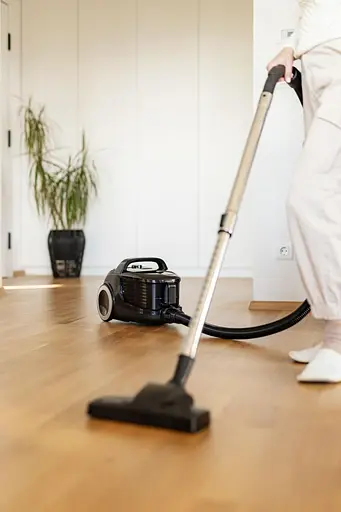 Пылесос Gorenje контейнерный, 800 Вт, емкость для пыли 3,3 л, HEPA, черный - фото 5