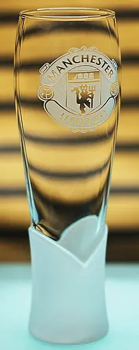 Пивний келих крафтовий 440 мл ФК Манчестер Юнайтед FC Manchester United з гравіюванням подарунок для фаната ФК  футбол - фото 2