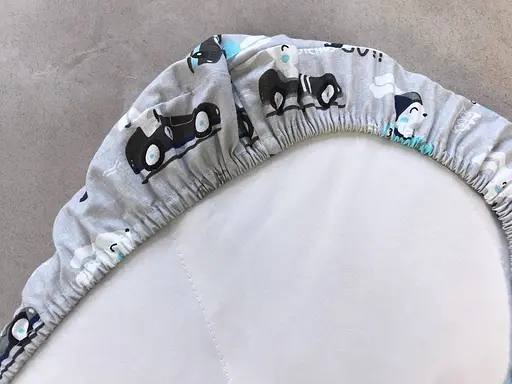 Простынь Moontime хлопковая в коляску "Кролики в машинках" - фото 2