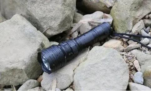 Подводный водонепроницаемый противоударный фонарь Police 8791 Т6 для дайвинга - фото 2