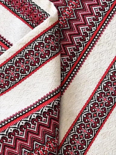Лляна скатертина великодня з українським орнаментом Рандеву червоний 330х150 см - фото 4