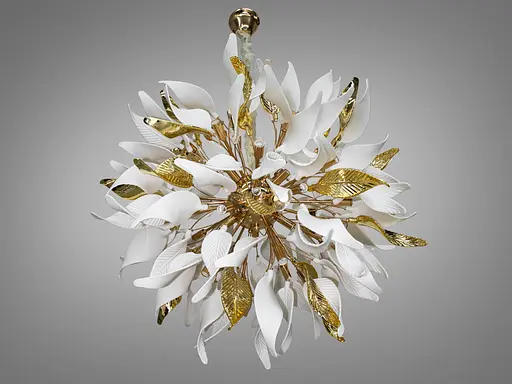 Впечатляющая подвесная люстра с фарфоровыми элементами, 40 ламп, золото. - фото 3