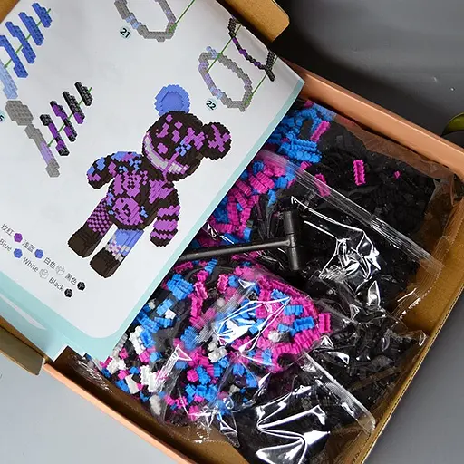 Конструктор Limo Toy Magic Blocks Jinx на 3031 деталь, ведмедик Bearbrick 40.5 см - фото 3