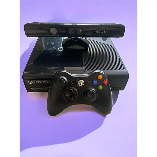 Игровая приставка Microsoft Xbox 360 E+ 100 игр 500 ГБ 1 джойстик и Kinect