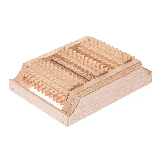 Масажер для ніг дерев'яний зубчастий на 3 ролика Праймед 18.5х14х6 см, Woodly 84219 - фото 1