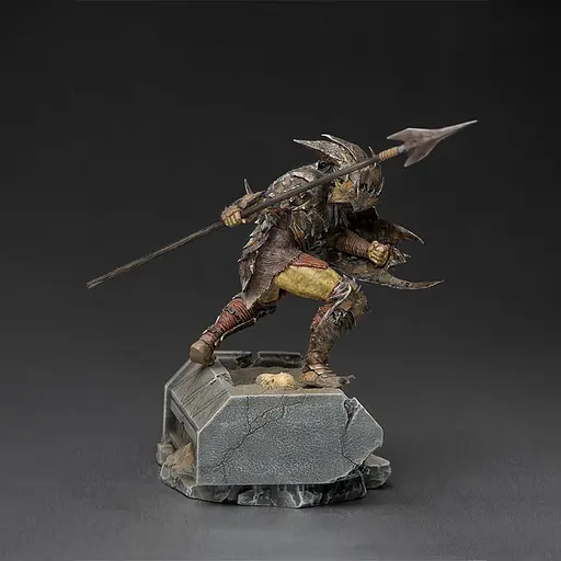 Статуетка LORD OF THE RINGS Armored Orc Art Scale 1/10 (Володар перснив) - фото 2