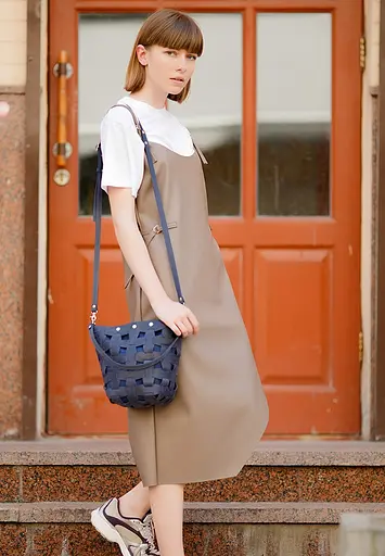 Шкіряна плетена жіноча сумка Пазл M синя Crazy Horse - фото 6