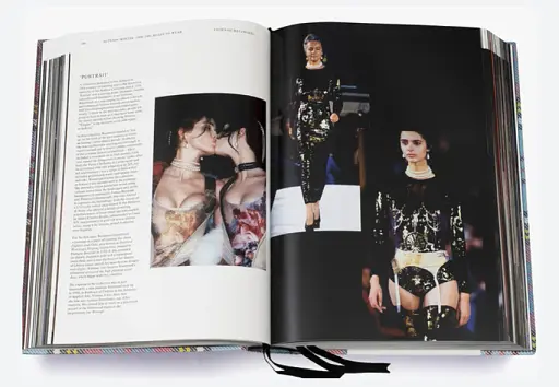 Vivienne Westwood Catwalk - фото 7