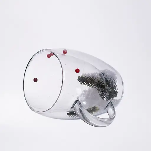 Чашка скляна з подвійними стенкаміс новорічним декором гілочка з ялинки 350 мл Yiwu 64486-44 - фото 3