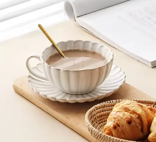 Керамическая чашка с блюдцем 250 мл - элегантный рифленый стиль - фото 5