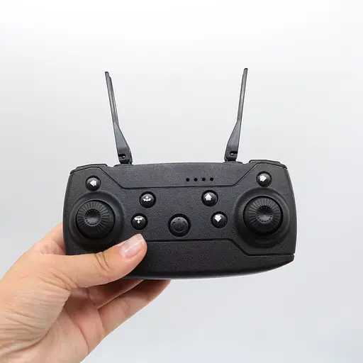 Дитячий квадрокоптер MHZ E88 дрон для дітей з камерою HD FPV до 20 хв польоту з кейсом акумулятор Білий - фото 6