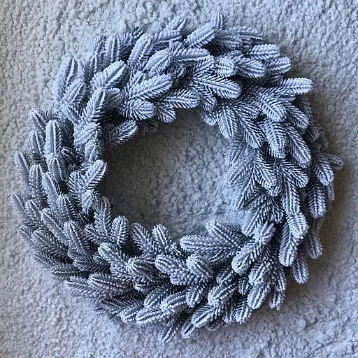 Вінок хвойний різдвяний Hvoya Traditional литий засніжений 50 см - фото 2