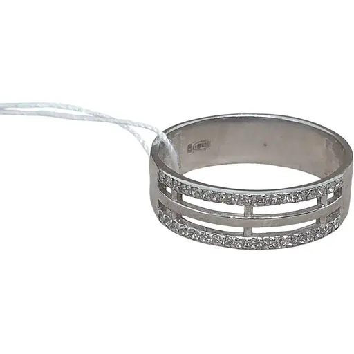 Серебряное кольцо Vegas с фианитами. 10048р 18