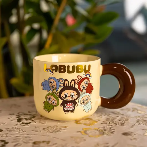 Кружка фарфоровая LABUBU Bring Joy 400 мл бежевый FM-21A - фото 2