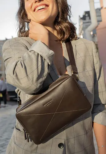 Шкіряна поясна сумка Dropbag Maxi темно-коричнева - фото 7