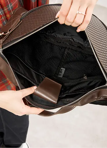 Женская кожаная сумка-бананка под ноутбук Sambag Urban Laptop 46×26 см (51411120) - фото 5