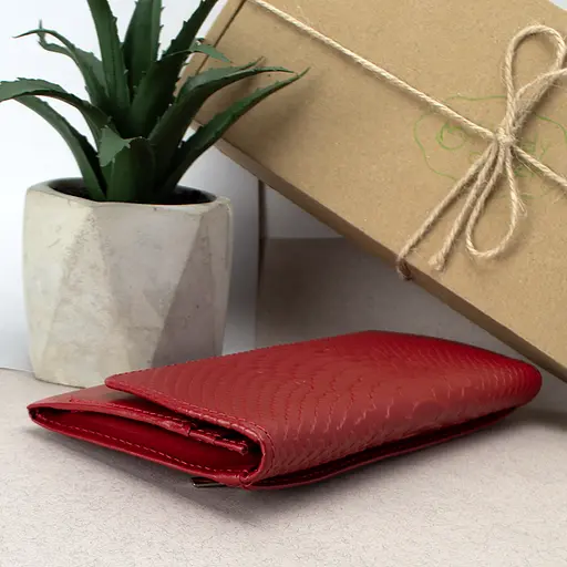 Кошелек женский кожаный Leona красный питон - фото 4