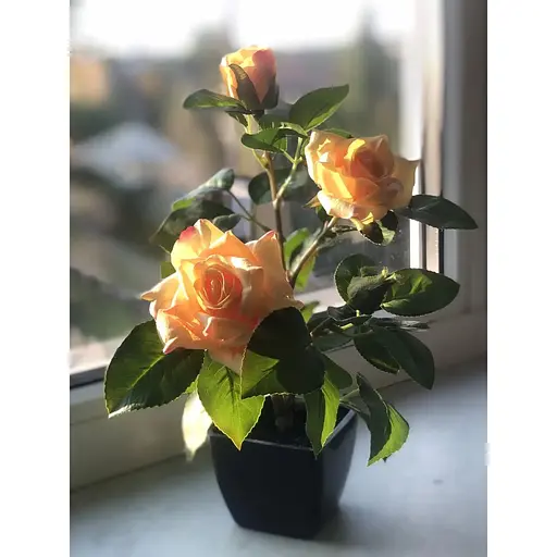 Роза чайная искусственная Hvoya куст в горшке 29 см - фото 2