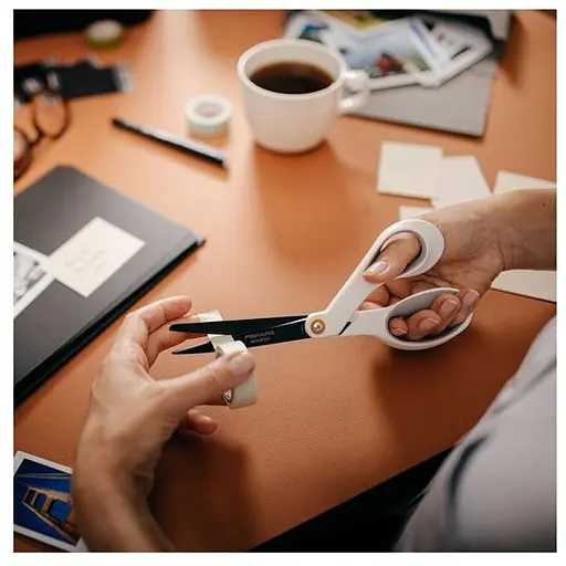 Ножиці універсальні Fiskars Crafting з Non-Stick покриттям 21 см (1070026) - фото 6